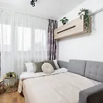 Flora Apartment City Center